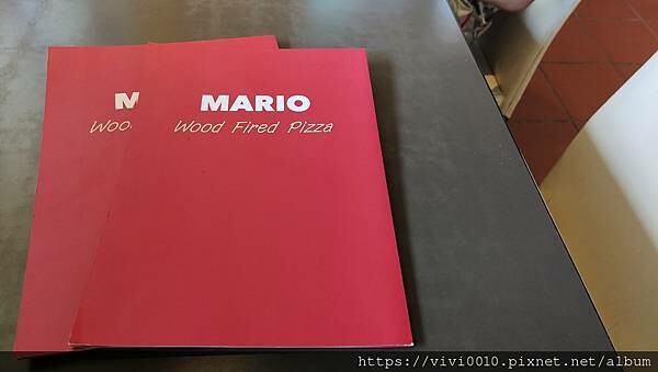 潮境公園海景餐廳，看海吃手工披薩~窯烤餅皮口感超香，餡料豐富還有一片大海風景超漂亮