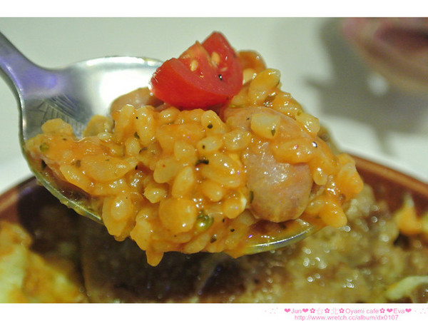 Oyami cafe：【食記】oO。。台北 西門町  Oyami cafe　超有鄉村田野風格的餐廳！而且～焗烤飯牽絲牽的好魂牽夢縈！！。o○。