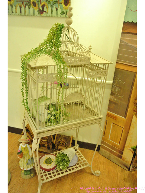 Oyami cafe：【食記】oO。。台北 西門町  Oyami cafe　超有鄉村田野風格的餐廳！而且～焗烤飯牽絲牽的好魂牽夢縈！！。o○。