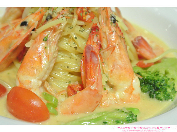 Oyami cafe：【食記】oO。。台北 西門町  Oyami cafe　超有鄉村田野風格的餐廳！而且～焗烤飯牽絲牽的好魂牽夢縈！！。o○。