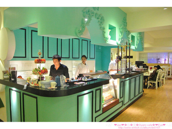 Oyami cafe：【食記】oO。。台北 西門町  Oyami cafe　超有鄉村田野風格的餐廳！而且～焗烤飯牽絲牽的好魂牽夢縈！！。o○。