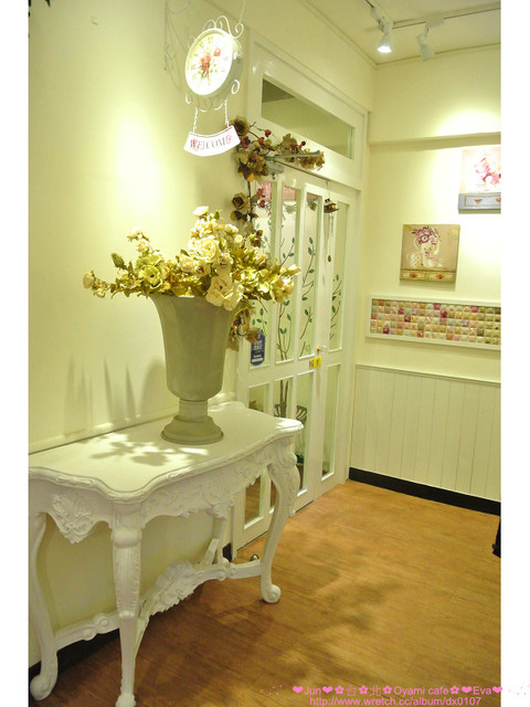 Oyami cafe：【食記】oO。。台北 西門町  Oyami cafe　超有鄉村田野風格的餐廳！而且～焗烤飯牽絲牽的好魂牽夢縈！！。o○。