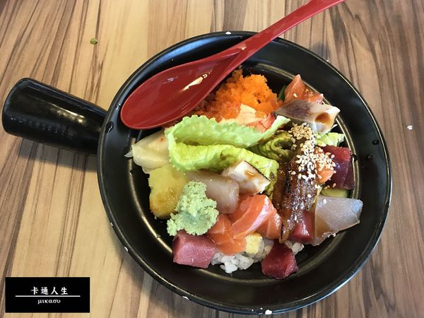 小巷亭壽司：【高雄/食﹡苓雅】微地雷文．隱身像弄的壽司小店．小巷亭壽司