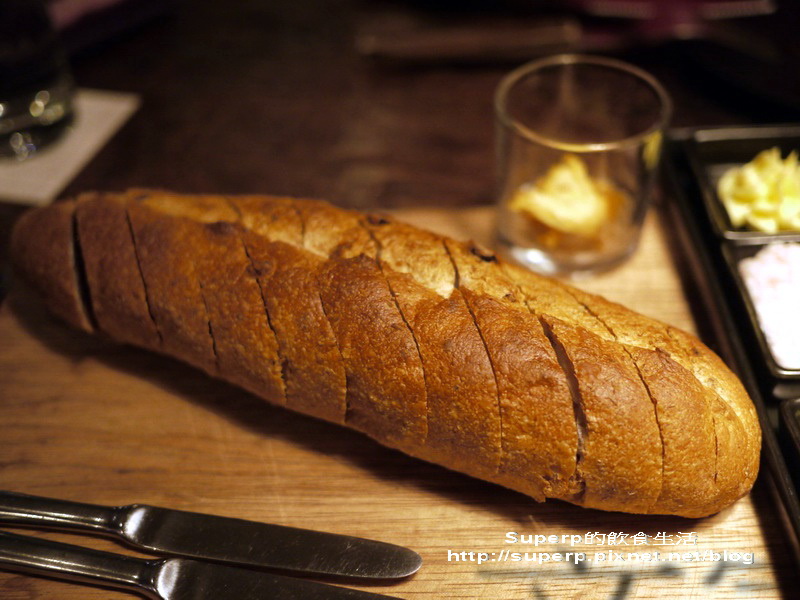[餐廳食記]台北的Diary之餐酒氣氛均優的小酒館