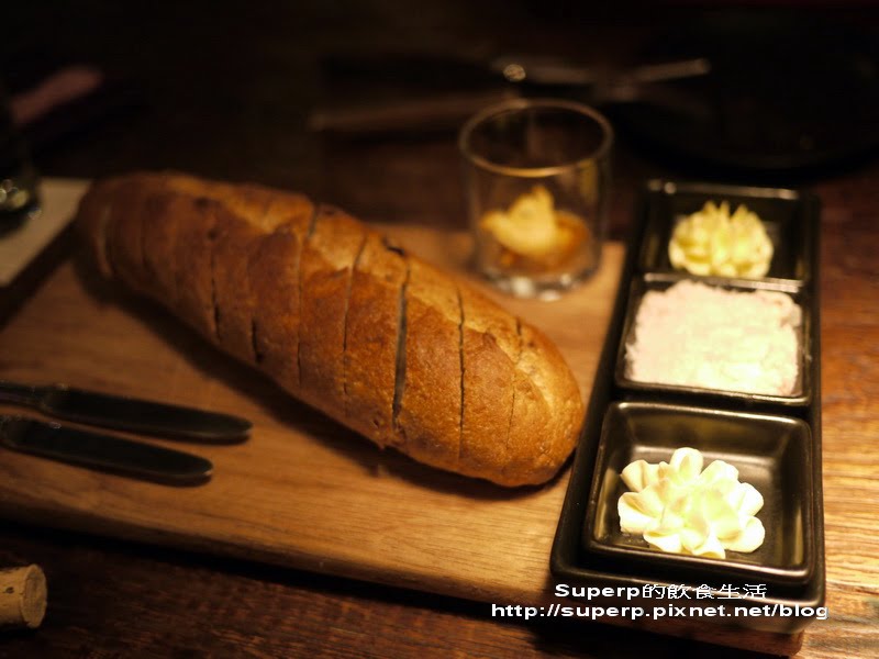 [餐廳食記]台北的Diary之餐酒氣氛均優的小酒館
