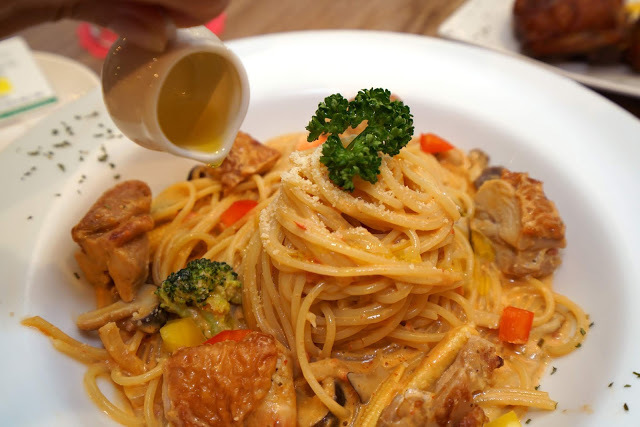 新竹東區美食。芙歐FULLPASTA義式餐廳。慶生聚餐、親子餐廳推薦。義大利麵、燉飯、披薩、焗烤 用料實在、菜色選擇超多!