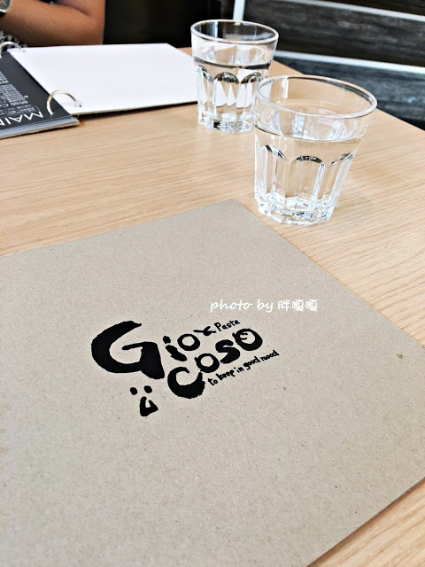 【台中 西區】Giocoso Café&Pasta→沒事亂闖,原來跑進了「被偷走的那五年」電影場景之一←寵物友善店,義大利麵還真不錯ya