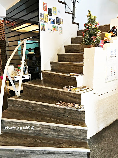 【台中 西區】Giocoso Café&Pasta→沒事亂闖,原來跑進了「被偷走的那五年」電影場景之一←寵物友善店,義大利麵還真不錯ya