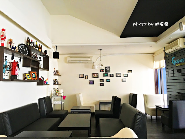 【台中 西區】Giocoso Café&Pasta→沒事亂闖,原來跑進了「被偷走的那五年」電影場景之一←寵物友善店,義大利麵還真不錯ya