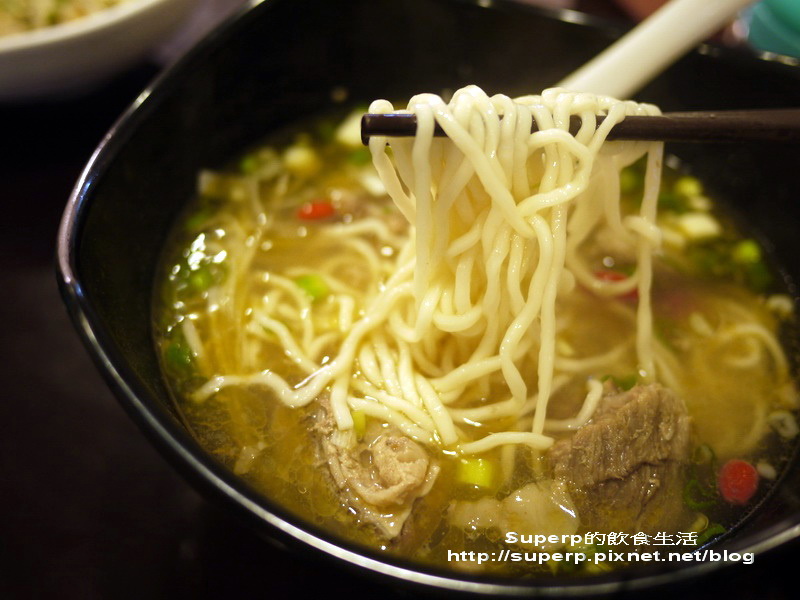 [小店食記]再訪台北萬芳的三犇精燉牛肉麵之依然夠水準