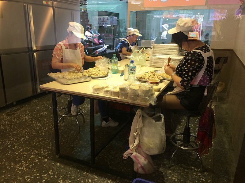 台北水餃推薦｜巧之味手工水餃｜大台北水餃榜第一名｜每天經過都在排隊｜冷凍水餃一樣美味