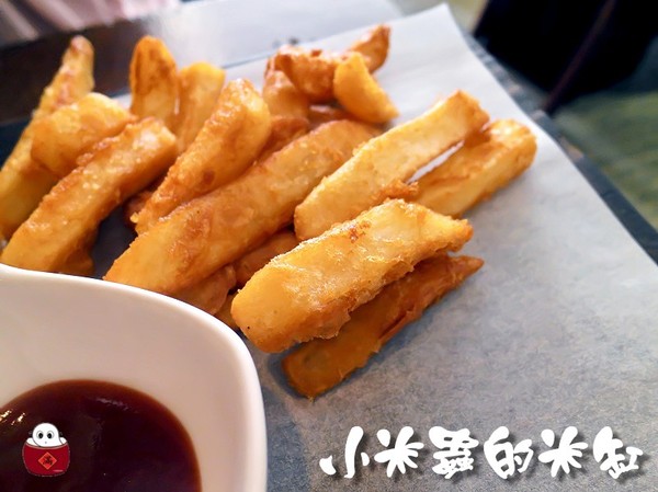 【捷運中山站】疊疊樂~鬆餅疊疊♩三明治也要疊疊♪充滿手繪塗鴉風格的可愛小店♥