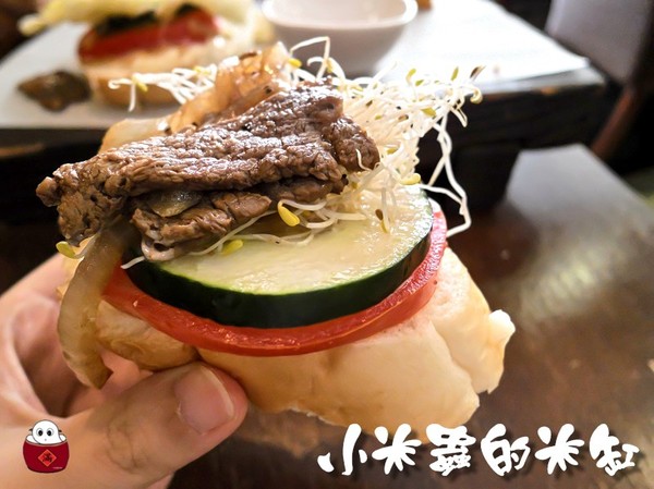 【捷運中山站】疊疊樂~鬆餅疊疊♩三明治也要疊疊♪充滿手繪塗鴉風格的可愛小店♥