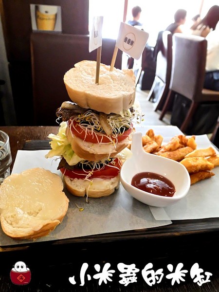 【捷運中山站】疊疊樂~鬆餅疊疊♩三明治也要疊疊♪充滿手繪塗鴉風格的可愛小店♥