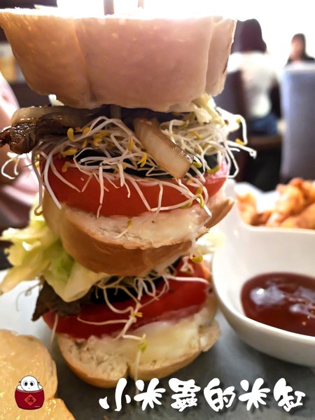 【捷運中山站】疊疊樂~鬆餅疊疊♩三明治也要疊疊♪充滿手繪塗鴉風格的可愛小店♥