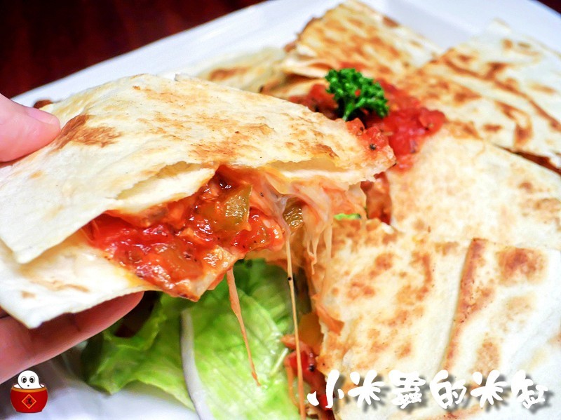 【捷運中山站】疊疊樂~焦糖肉桂蘋果疊疊樂/黑色魔幻疊疊疊/起司雞肉烤餅