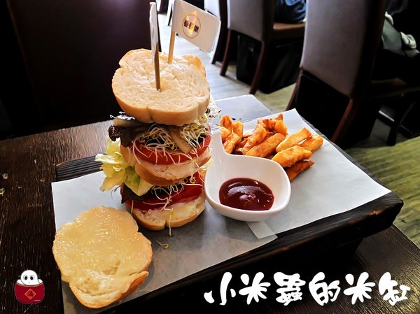 【捷運中山站】疊疊樂~鬆餅疊疊♩三明治也要疊疊♪充滿手繪塗鴉風格的可愛小店♥