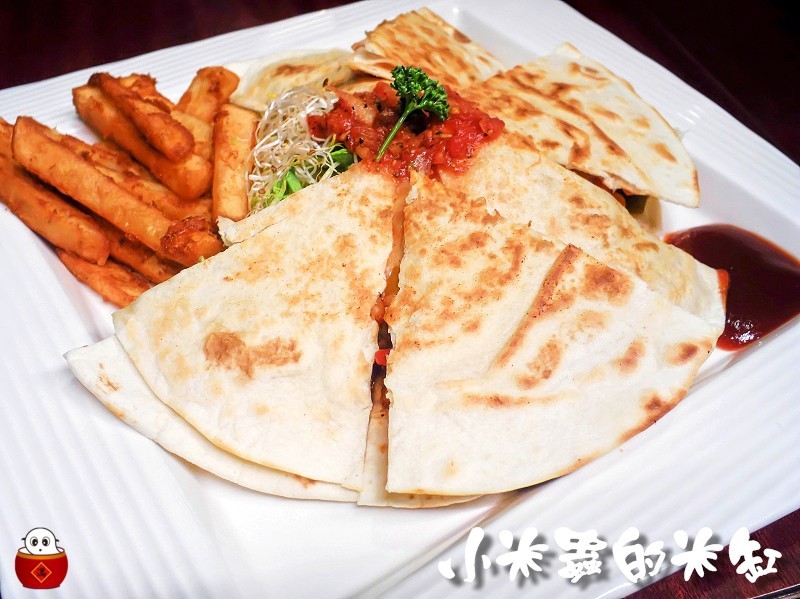 【捷運中山站】疊疊樂~焦糖肉桂蘋果疊疊樂/黑色魔幻疊疊疊/起司雞肉烤餅