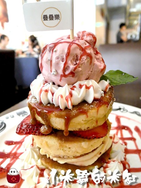 【捷運中山站】疊疊樂~鬆餅疊疊♩三明治也要疊疊♪充滿手繪塗鴉風格的可愛小店♥