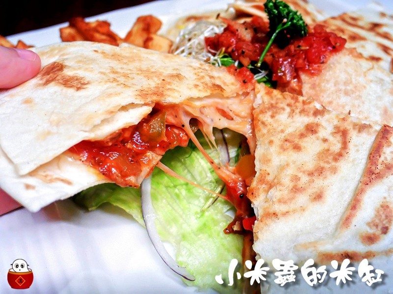 【捷運中山站】疊疊樂~焦糖肉桂蘋果疊疊樂/黑色魔幻疊疊疊/起司雞肉烤餅