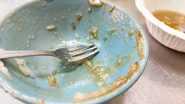 擁有最強的實力！超過５０年的老字號美食～！隱藏在狹小巷弄裡，是許多內行人絕對必吃的店家之一，更是多家