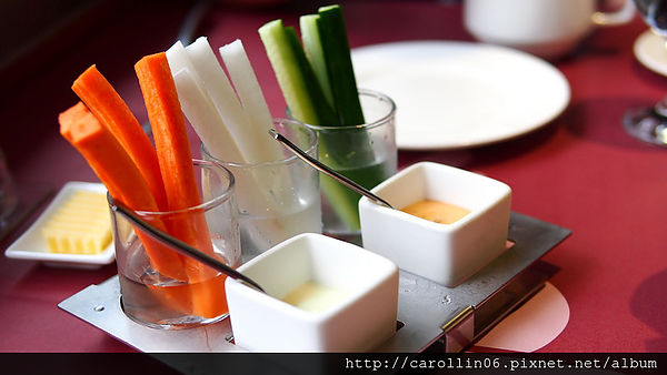 Volks沃克牛排：【試吃】《Volks沃克牛排》午間限定套餐