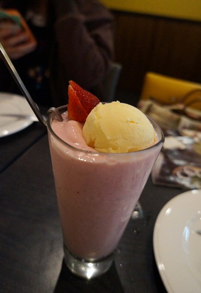 鯊魚咬土司(大直店)：鯊魚咬吐司♥ 大份量 ♥平價 ♥從早餐到晚餐都包辦