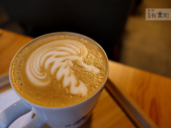 【新竹美食】墨咖啡：新竹自家烘焙咖啡店，單品咖啡與各式特調，不限時提供插座與wifi，近新竹火車站