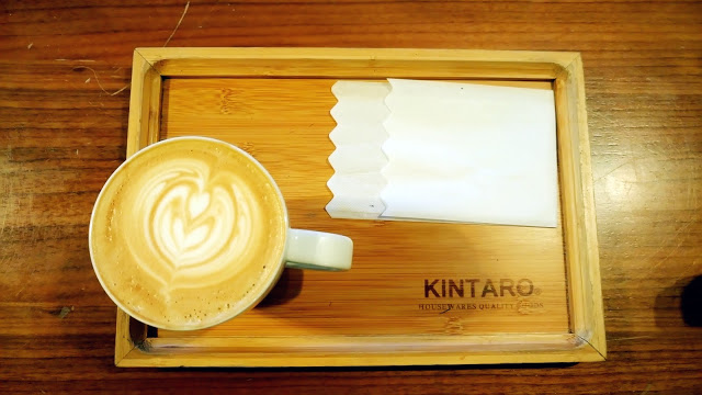 【食記】新竹墨咖啡,有藏書適合待一個下午的高CP值咖啡廳,插座/Wifi/不限時/無服務費!