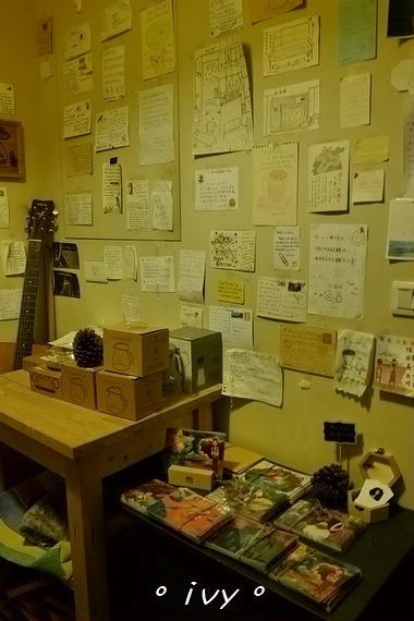 墨咖啡INK COFFEE：♡ 新竹食 ♡ 墨咖啡。咖啡跟甜點都深獲好評的藝文咖啡館