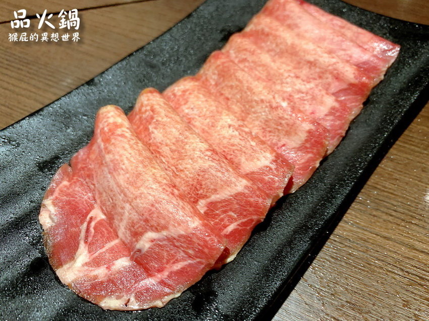 【台北吃到飽】台北帝王蟹火鍋吃到飽-品火鍋!帝王蟹、天使紅蝦、生蠔、安格斯牛小排、大干貝、炙燒干貝/鮭魚握壽司隨你吃!Google評價4.4分!狂吃帝王蟹就回本! @猴屁的異想世界