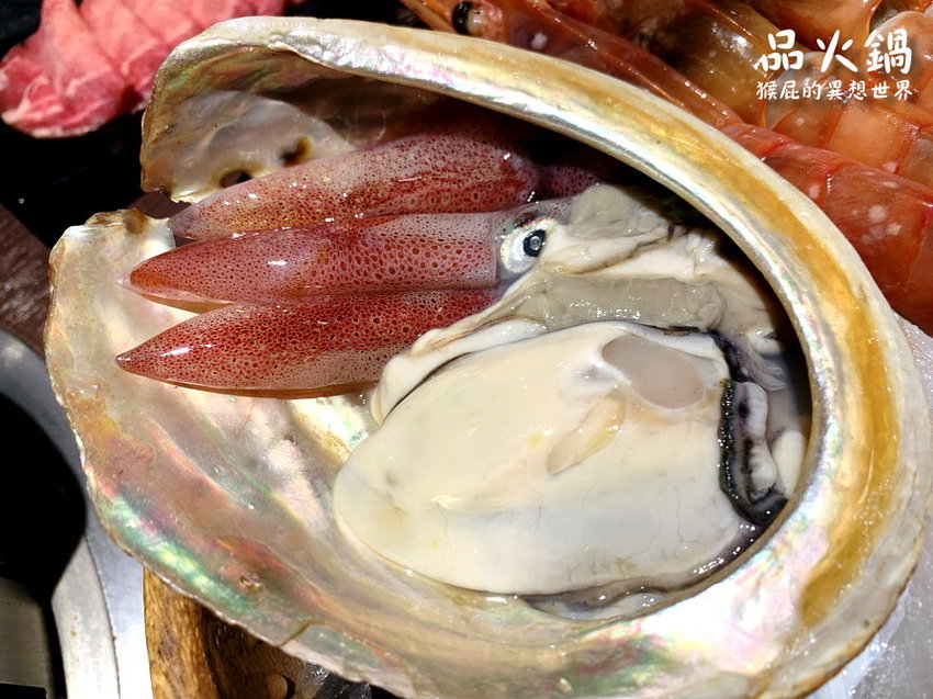 【台北吃到飽】台北帝王蟹火鍋吃到飽-品火鍋!帝王蟹、天使紅蝦、生蠔、安格斯牛小排、大干貝、炙燒干貝/鮭魚握壽司隨你吃!Google評價4.4分!狂吃帝王蟹就回本! @猴屁的異想世界