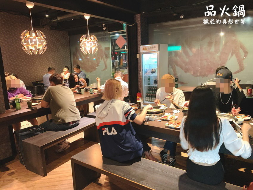 【台北吃到飽】台北帝王蟹火鍋吃到飽-品火鍋!帝王蟹、天使紅蝦、生蠔、安格斯牛小排、大干貝、炙燒干貝/鮭魚握壽司隨你吃!Google評價4.4分!狂吃帝王蟹就回本! @猴屁的異想世界