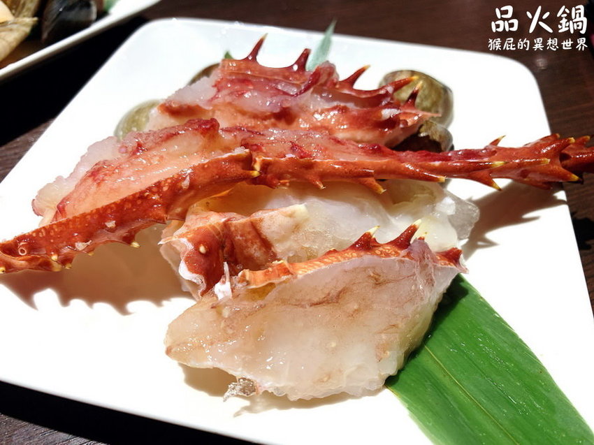 【台北吃到飽】台北帝王蟹火鍋吃到飽-品火鍋!帝王蟹、天使紅蝦、生蠔、安格斯牛小排、大干貝、炙燒干貝/鮭魚握壽司隨你吃!Google評價4.4分!狂吃帝王蟹就回本! @猴屁的異想世界