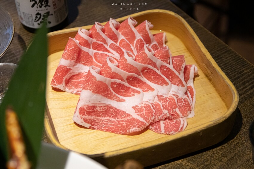 台北美食｜品火鍋帝王蟹鍋物吃到飽～台北10年老字號帝王蟹吃到飽餐廳！週年慶加碼日本A5和牛吃到飽只到5月