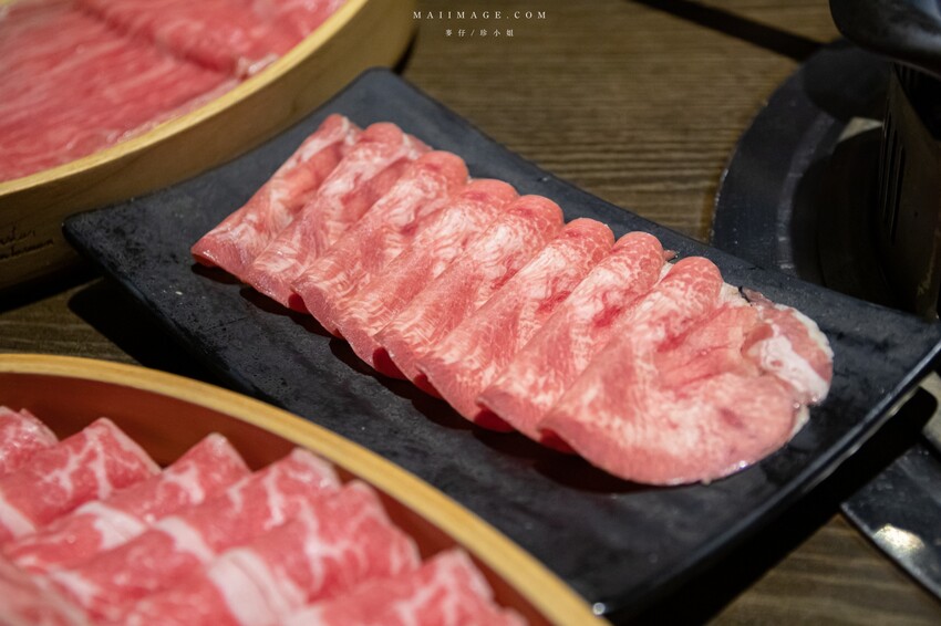 台北美食｜品火鍋帝王蟹鍋物吃到飽～台北10年老字號帝王蟹吃到飽餐廳！週年慶加碼日本A5和牛吃到飽只到5月