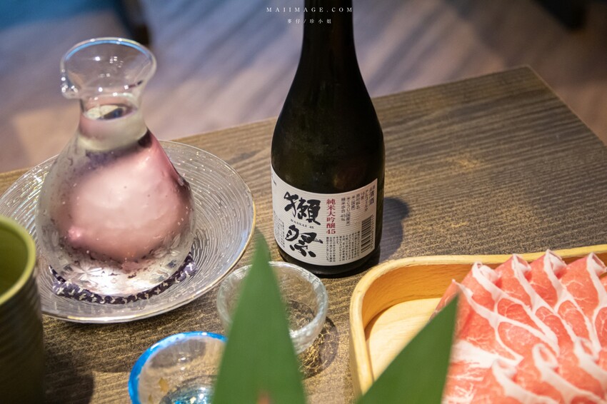 台北美食｜品火鍋帝王蟹鍋物吃到飽～台北10年老字號帝王蟹吃到飽餐廳！週年慶加碼日本A5和牛吃到飽只到5月