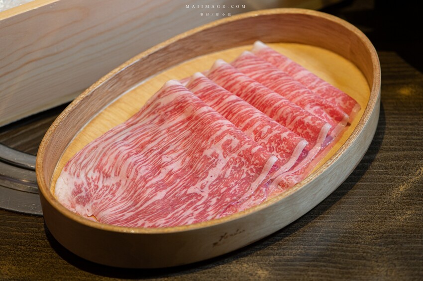 台北美食｜品火鍋帝王蟹鍋物吃到飽～台北10年老字號帝王蟹吃到飽餐廳！週年慶加碼日本A5和牛吃到飽只到5月