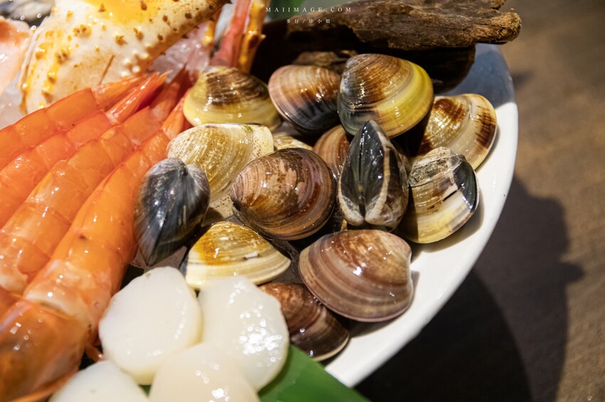 台北美食｜品火鍋帝王蟹鍋物吃到飽～台北10年老字號帝王蟹吃到飽餐廳！週年慶加碼日本A5和牛吃到飽只到5月