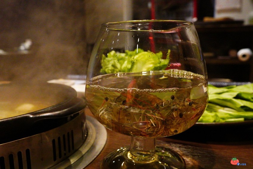 帝王蟹吃2隻就回本～手掌大天使蝦！50硬幣大干貝，品火鍋台北帝王蟹火鍋吃到飽推薦