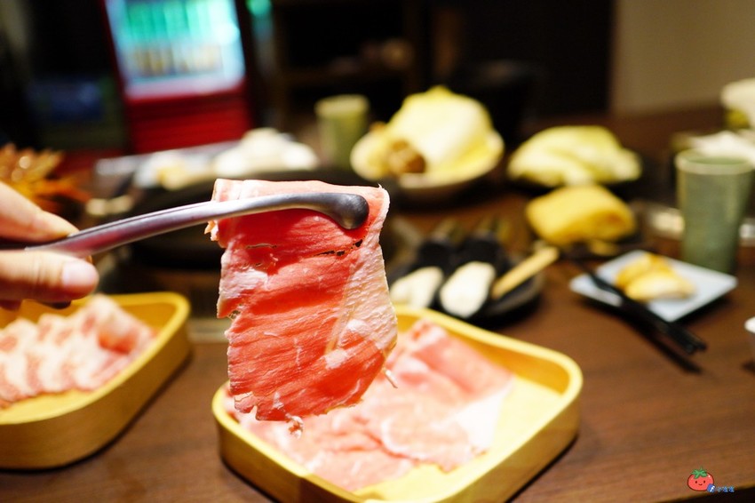 帝王蟹吃2隻就回本～手掌大天使蝦！50硬幣大干貝，品火鍋台北帝王蟹火鍋吃到飽推薦