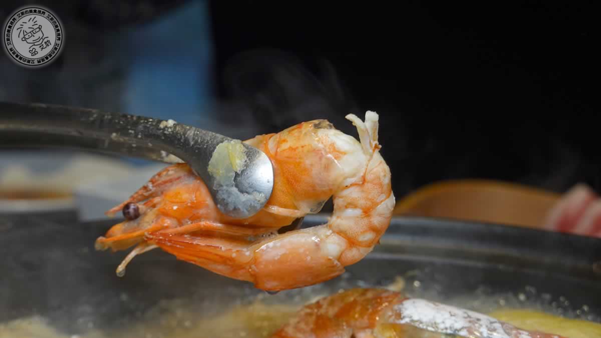 捷運中山站高檔美食推薦，帝王蟹、日本 A5 和牛吃到飽，CP值超高