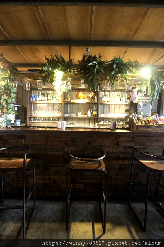 新北市三芝區淺水灣海景第一排~夕陽、海景、美食 一次滿足!❤️【看三小望海大】寵物友善餐廳