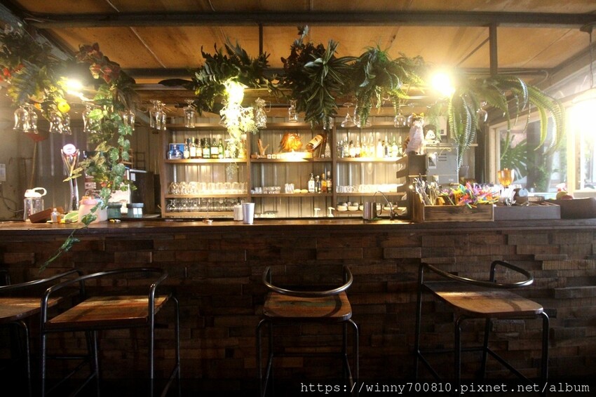 新北市三芝區淺水灣海景第一排~夕陽、海景、美食 一次滿足!❤️【看三小望海大】寵物友善餐廳