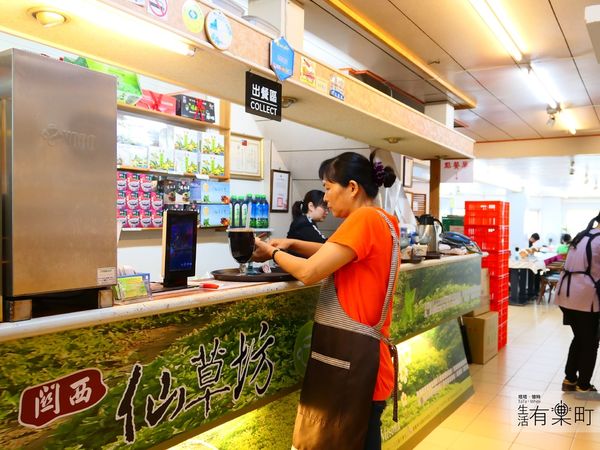 【新竹關西美食】仙草巷：來關西必吃，人氣冰品推薦，咕溜滑嫩超濃郁仙草冰，內用外帶還可以宅配_P1000544