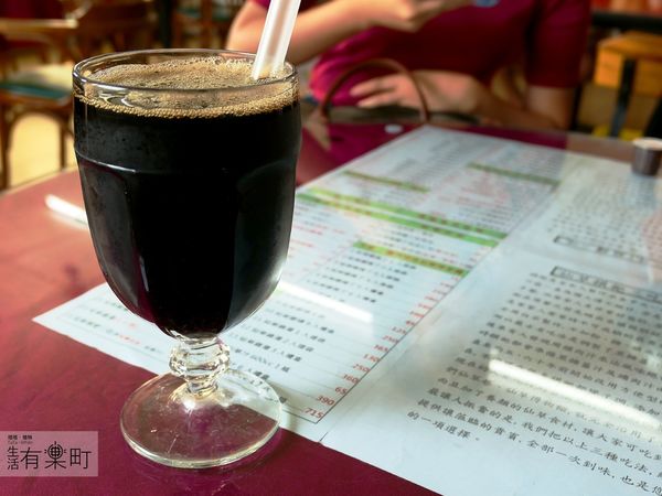 【新竹關西美食】仙草巷：來關西必吃，人氣冰品推薦，咕溜滑嫩超濃郁仙草冰，內用外帶還可以宅配_P1000548