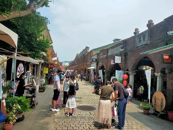 新竹湖口老街豆之味豆腐坊~特別的豆漿豆花~好吃不甜膩~湖口形 新竹湖口老街豆之味豆腐坊~特別的豆漿豆花~好吃不甜膩~湖口形