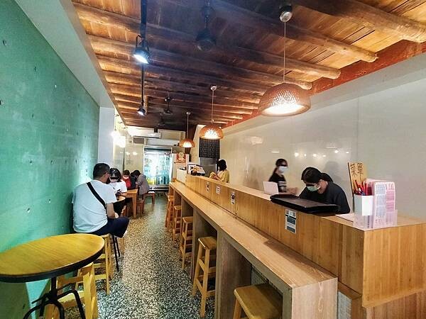 新竹湖口老街豆之味豆腐坊~特別的豆漿豆花~好吃不甜膩~湖口形 新竹湖口老街豆之味豆腐坊~特別的豆漿豆花~好吃不甜膩~湖口形