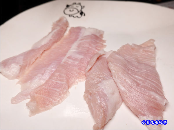 松阪豬-小蒙牛頂級麻辣養生鍋中壢店 (1).jpg