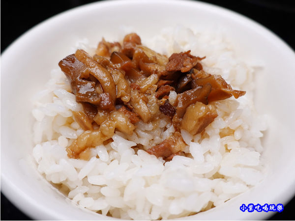 滷肉飯-小蒙牛頂級麻辣全生鍋中壢店.jpg
